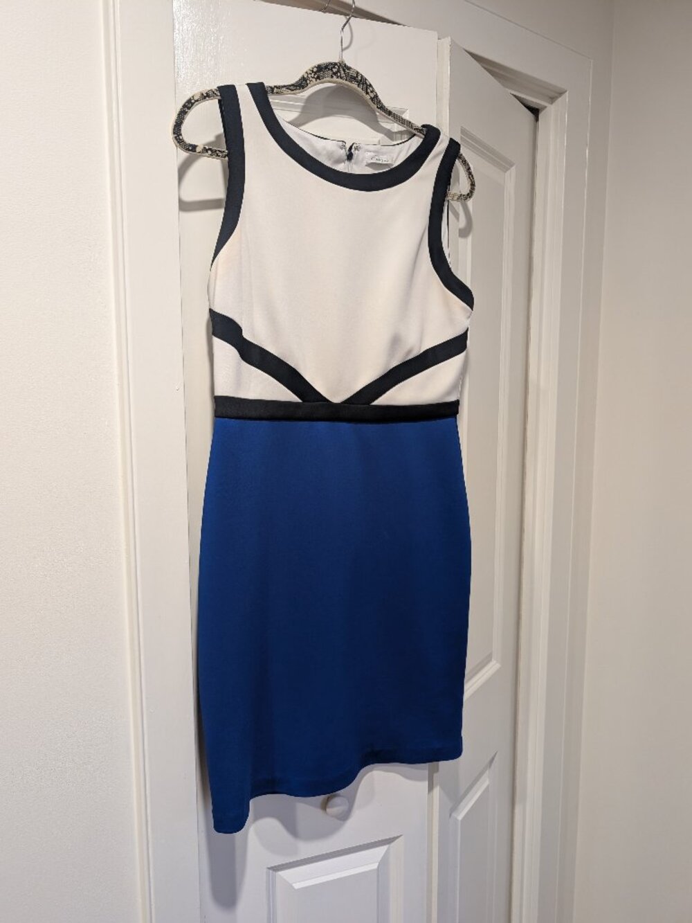 Calvin Klein Women's Dress. Blue, White and Black. Size 10